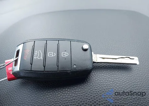 2016 Kia Soul + из США, поврежденный, VIN KNDJP3A5XG7298599